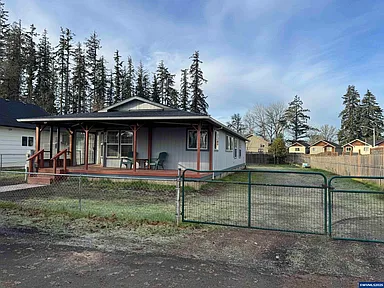 Home at 312 Enos St, Amity, OR