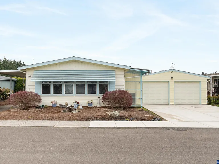 Home at 1055 N Lockhaven Dr Unit 67, Keizer, OR