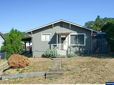 Home at 1732 SE Eddy St, Roseburg, OR