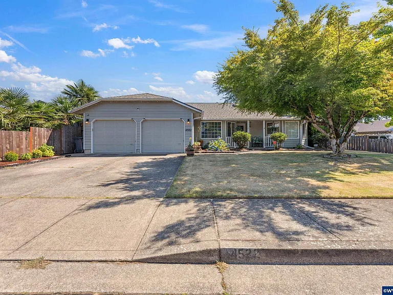 Home at 4522 McKenzie Ct NE, Salem, OR